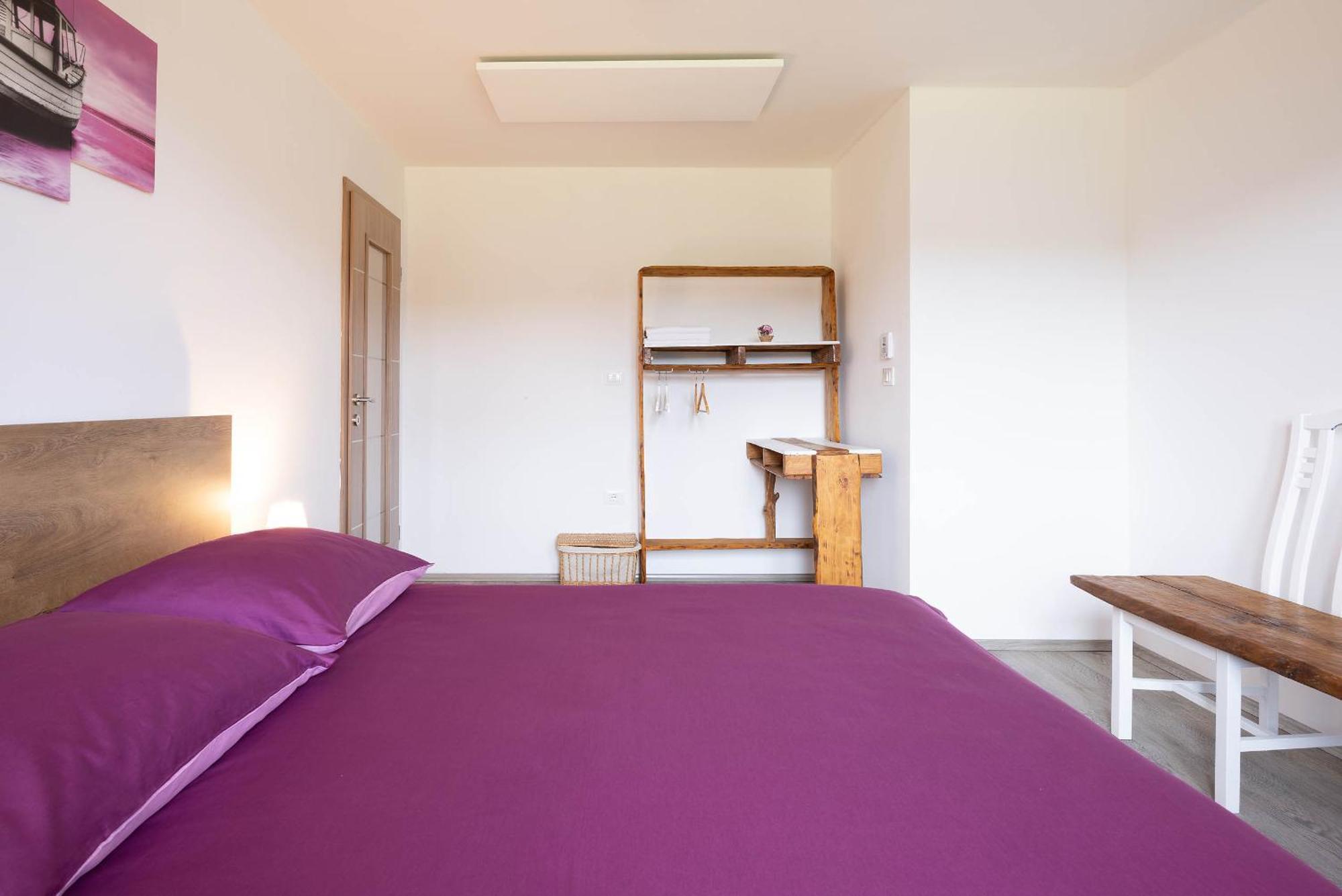 Touristfarm - Apartments "Red Fairytale" Marezige Ngoại thất bức ảnh