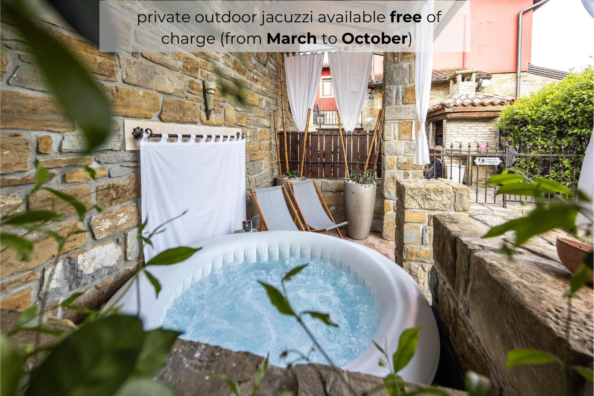 Touristfarm - Apartments "Red Fairytale" Marezige Ngoại thất bức ảnh